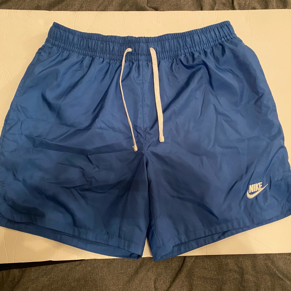 Nike short shorts